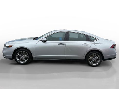 Used 2024 Honda Accord EX image 2