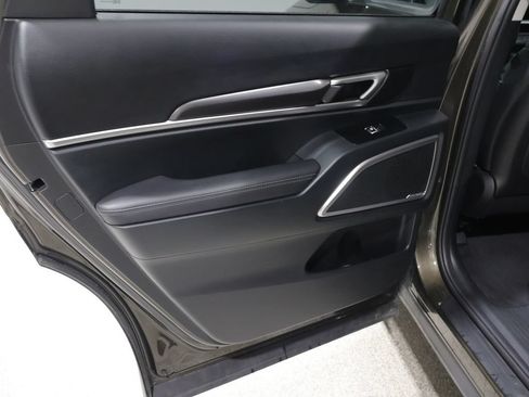 Used 2025 Kia Telluride S AWD/4WD image 18