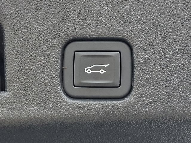 Used 2026 Chevrolet Traverse RS AWD/4WD image 31