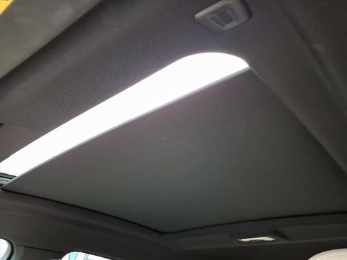 Used 2021 BMW X6 xDrive40i w/ Premium Package image 24