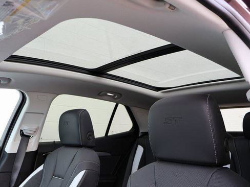 New 2025 Buick Envision Sport Touring image 44