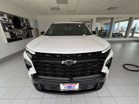 Used 2024 Chevrolet Traverse RS AWD/4WD image 5