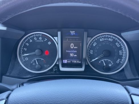 Used 2020 Toyota Tacoma SR5 image 12