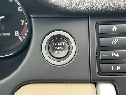 Used 2016 Land Rover Discovery Sport HSE image 12