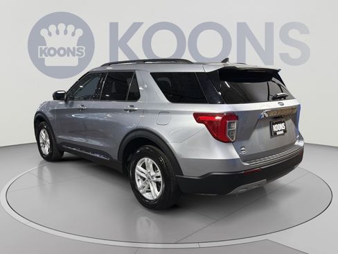 Used 2024 Ford Explorer XLT w/ Equipment Group 202A AWD/4WD image 4