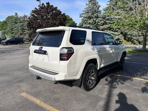 Used 2019 Toyota 4Runner TRD Off-Road Premium AWD/4WD image 3