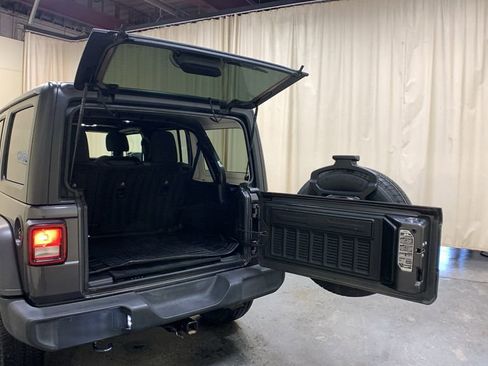 Used 2020 Jeep Wrangler Unlimited Sport S image 17