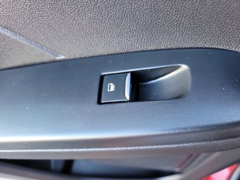 Used 2023 Ford Escape ST-Line image 17