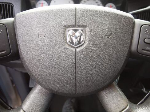 Used 2004 Dodge Ram 1500 Truck SLT AWD/4WD image 9