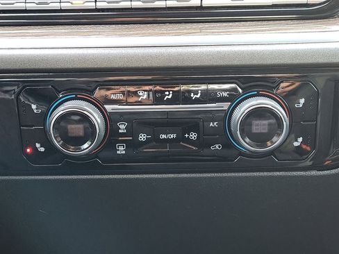 Used 2024 Chevrolet Silverado 1500 LT image 20