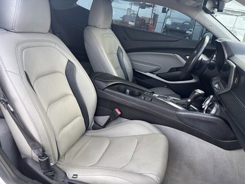 Used 2018 Chevrolet Camaro SS image 35