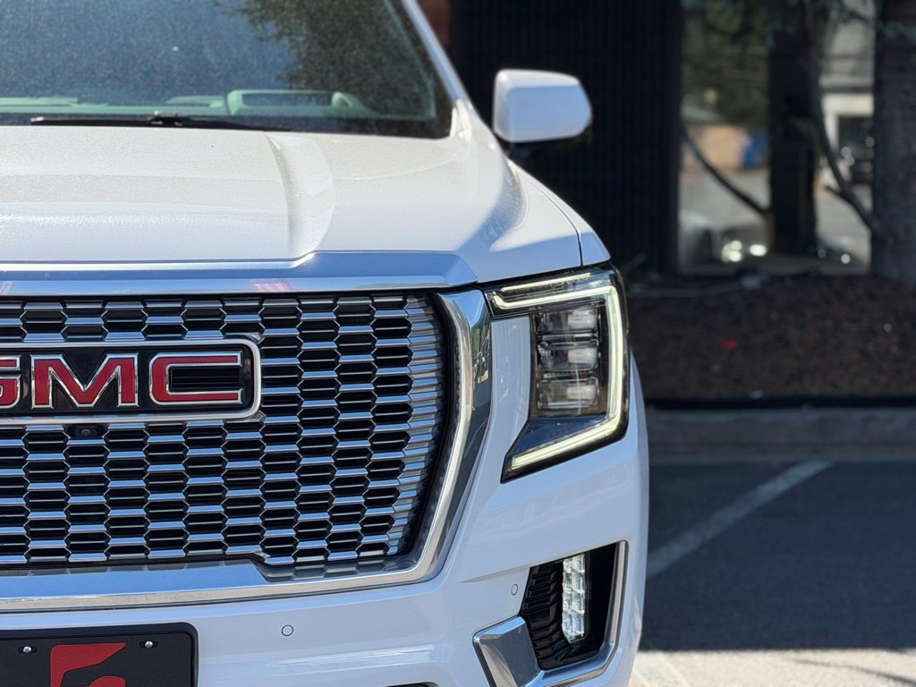 Used 2023 GMC Yukon Denali AWD/4WD image 5