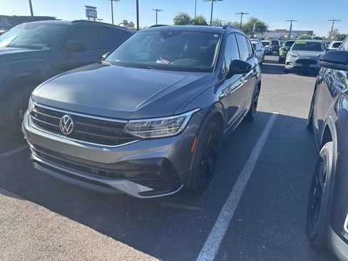 Used 2023 Volkswagen Tiguan SE R-Line FWD image 1