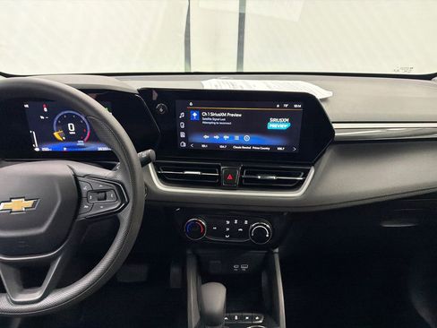 Used 2025 Chevrolet TrailBlazer LT FWD image 27