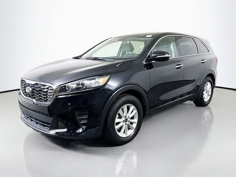 Used 2020 Kia Sorento LX image 4