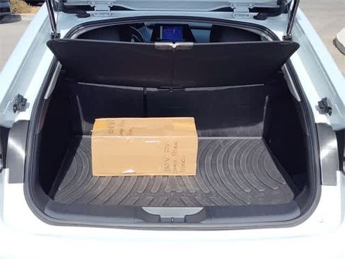 Used 2024 Toyota Prius Prime SE image 27