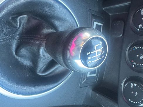 Used 2006 MAZDA MX-5 Miata 3rd Generation Limited image 17