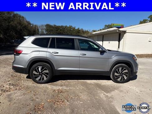 Used 2025 Volkswagen Atlas SE image 18