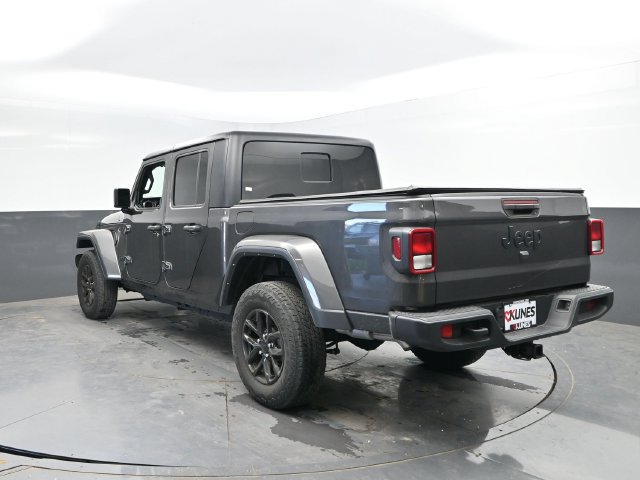 Used 2023 Jeep Gladiator Sport AWD/4WD image 10