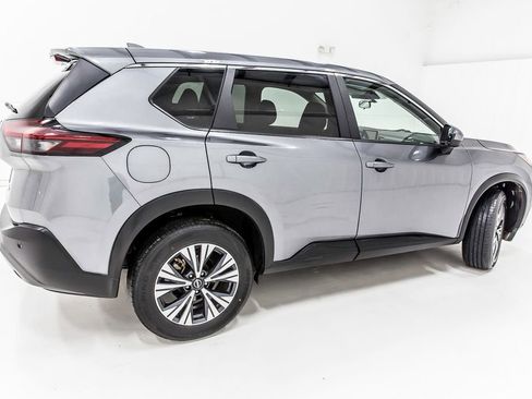Used 2023 Nissan Rogue SV image 8