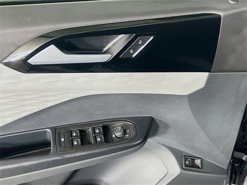 Used 2024 Volkswagen Taos S image 11