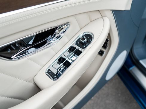 Certified 2024 Bentley Continental GT AWD/4WD image 25