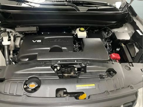 Used 2020 Nissan Pathfinder SV FWD image 12