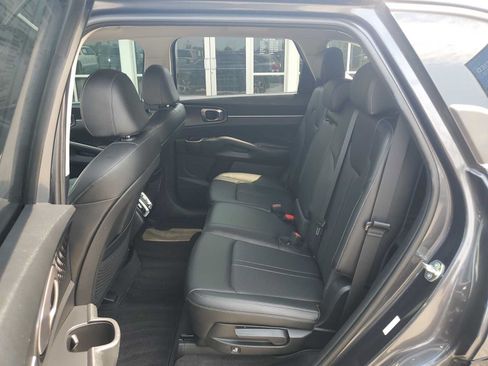 Used 2023 Kia Sorento S FWD image 14
