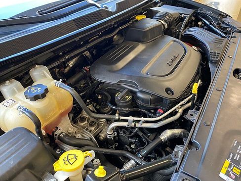 Used 2022 Chrysler Pacifica Touring-L FWD image 69