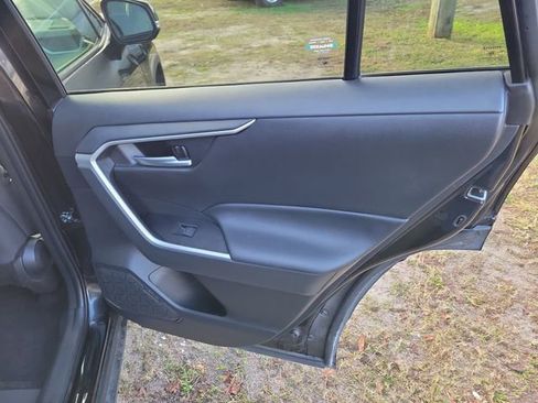 Used 2024 Toyota RAV4 XLE image 33