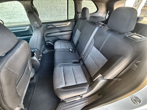 Certified 2025 GMC Acadia Elevation image 23