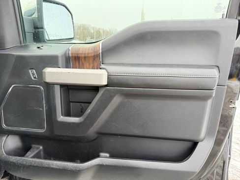 Used 2020 Ford F150 Lariat w/ Equipment Group 502A Luxury image 24