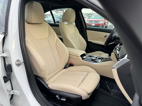 Used 2023 BMW 330i xDrive Sedan w/ Premium Package image 43