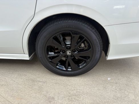 Used 2023 Honda Odyssey Sport image 37