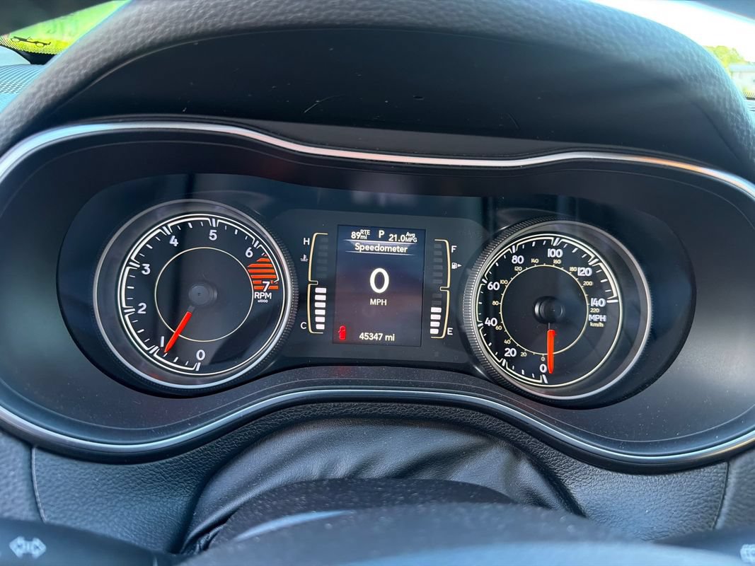Used 2019 Jeep Cherokee Latitude Plus w/ Cold Weather Group AWD/4WD image 21