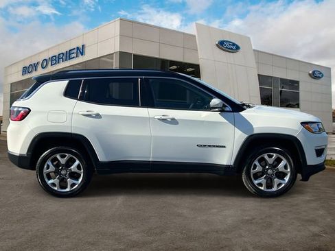 Used 2019 Jeep Compass Limited AWD/4WD image 5
