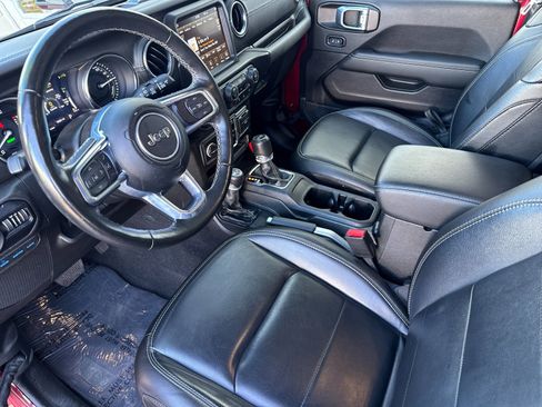 Used 2021 Jeep Wrangler Unlimited Sahara w/ Cold Weather Group image 10