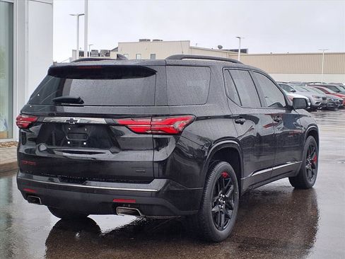 Used 2023 Chevrolet Traverse Premier w/ Redline Edition image 7