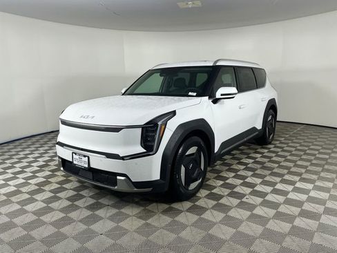 New 2026 Kia EV9 Wind image 1