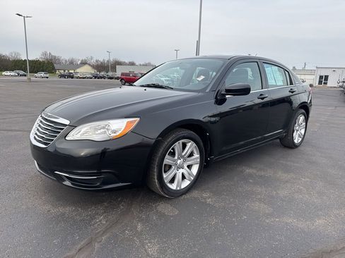 Used 2013 Chrysler 200 Touring w/ Cold Weather Group image 4
