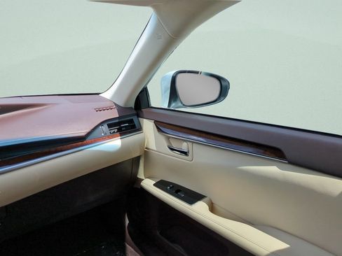 Used 2018 Lexus ES 350 w/ Luxury Package w/Wood Trim FWD image 12