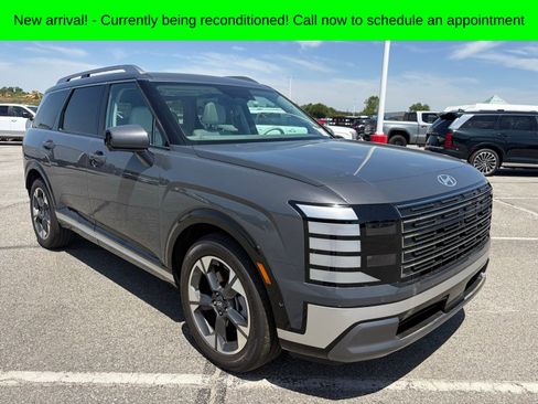 Used 2026 Hyundai Palisade Limited FWD image 1