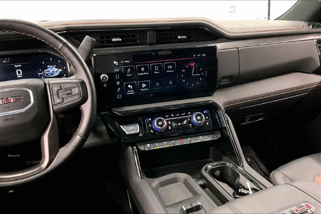 Used 2025 GMC Sierra 2500 AT4 w/ AT4 Premium Plus Package AWD/4WD image 7