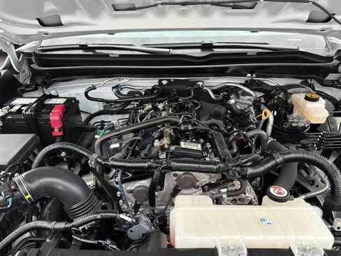 Used 2024 Toyota Tacoma SR5 image 32