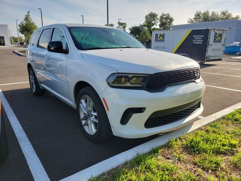 Used 2023 Dodge Durango GT RWD image 2