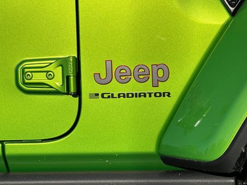 New 2025 Jeep Gladiator Mojave image 33