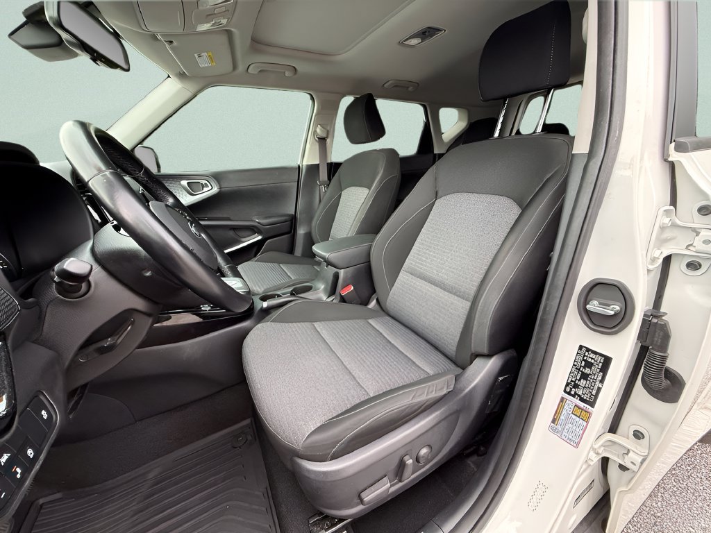Used 2021 Kia Soul EX FWD image 10