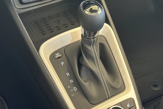 New 2026 Hyundai Venue SEL FWD image 20