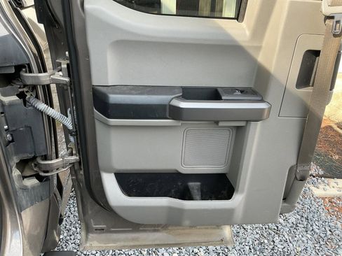 Used 2020 Ford F150 XLT w/ Equipment Group 302A Luxury image 16