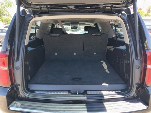 Used 2019 Chevrolet Suburban Premier AWD/4WD image 13